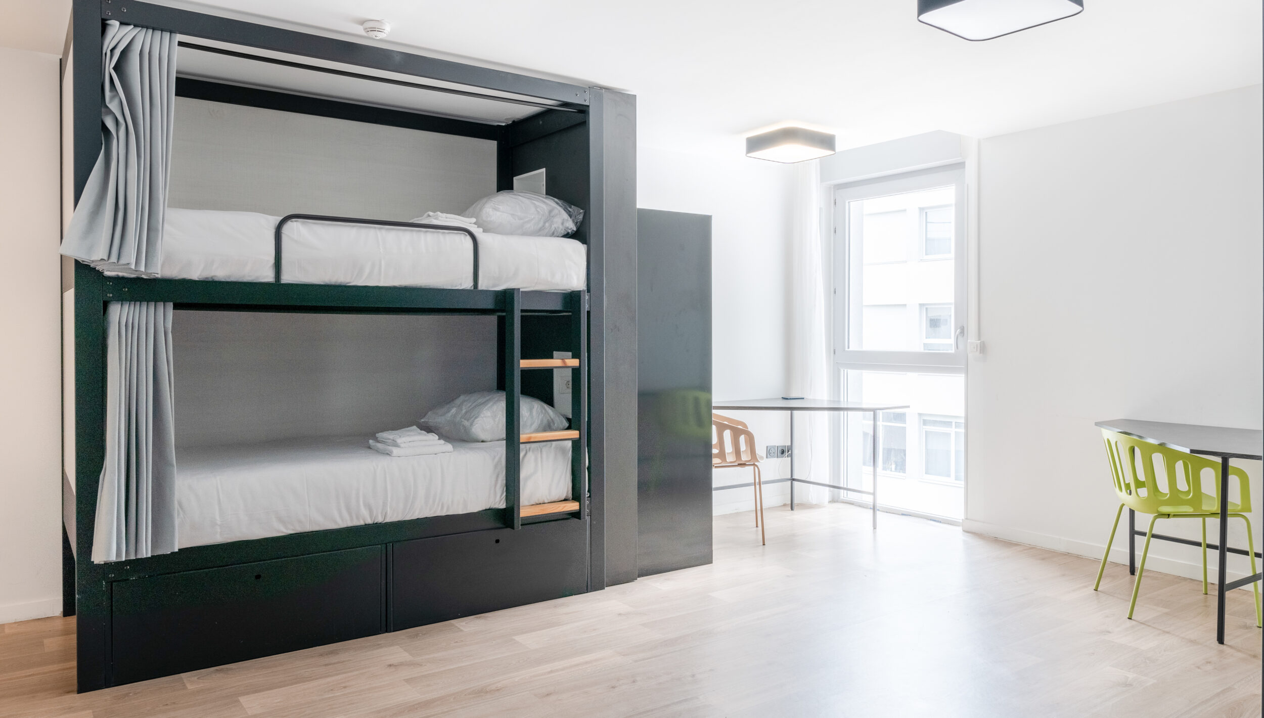 lit en hostel dans résidence étudiante à massy-palaiseau