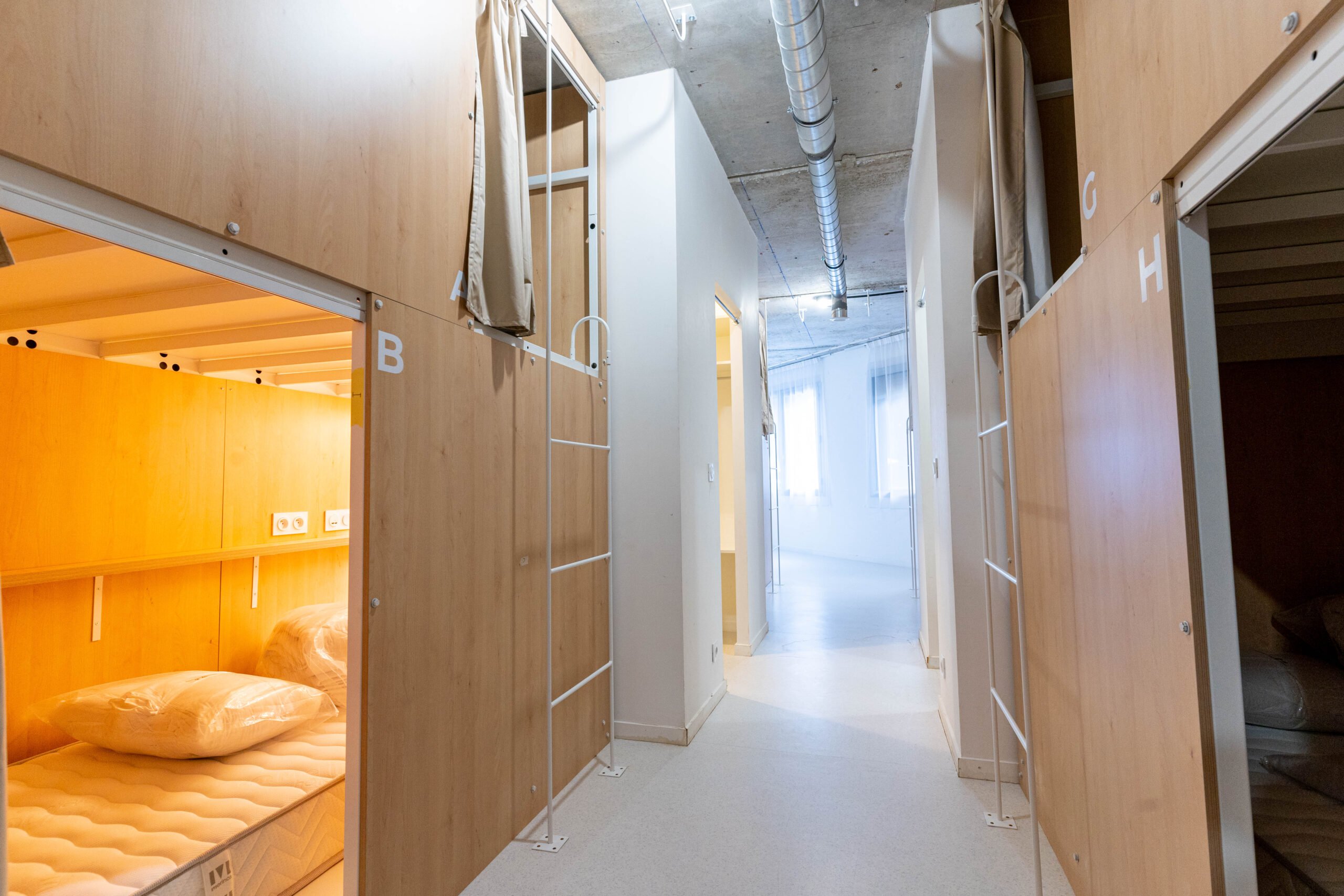 lit en hostel dans résidence étudiante à noisy-le-grand