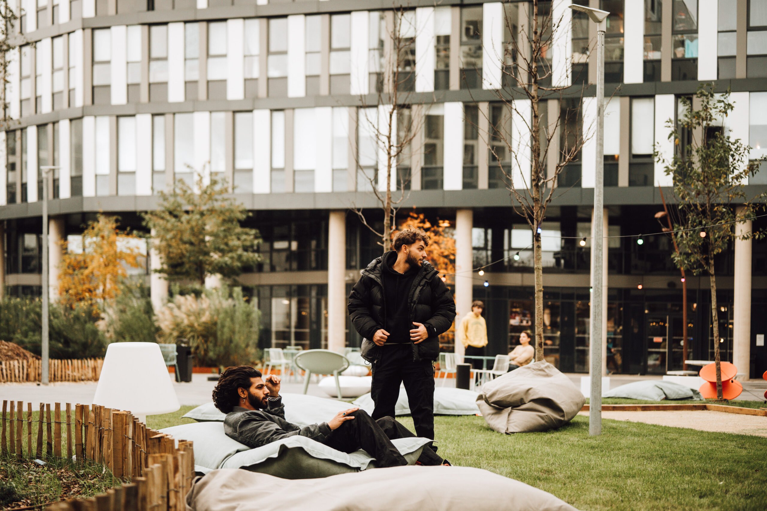 extérieur d'une résidence étudiante à massy-palaiseau