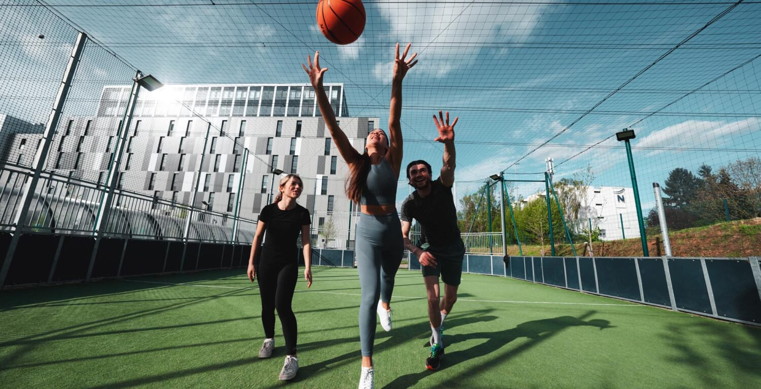 City stade dans résidence étudiante massy palaiseau