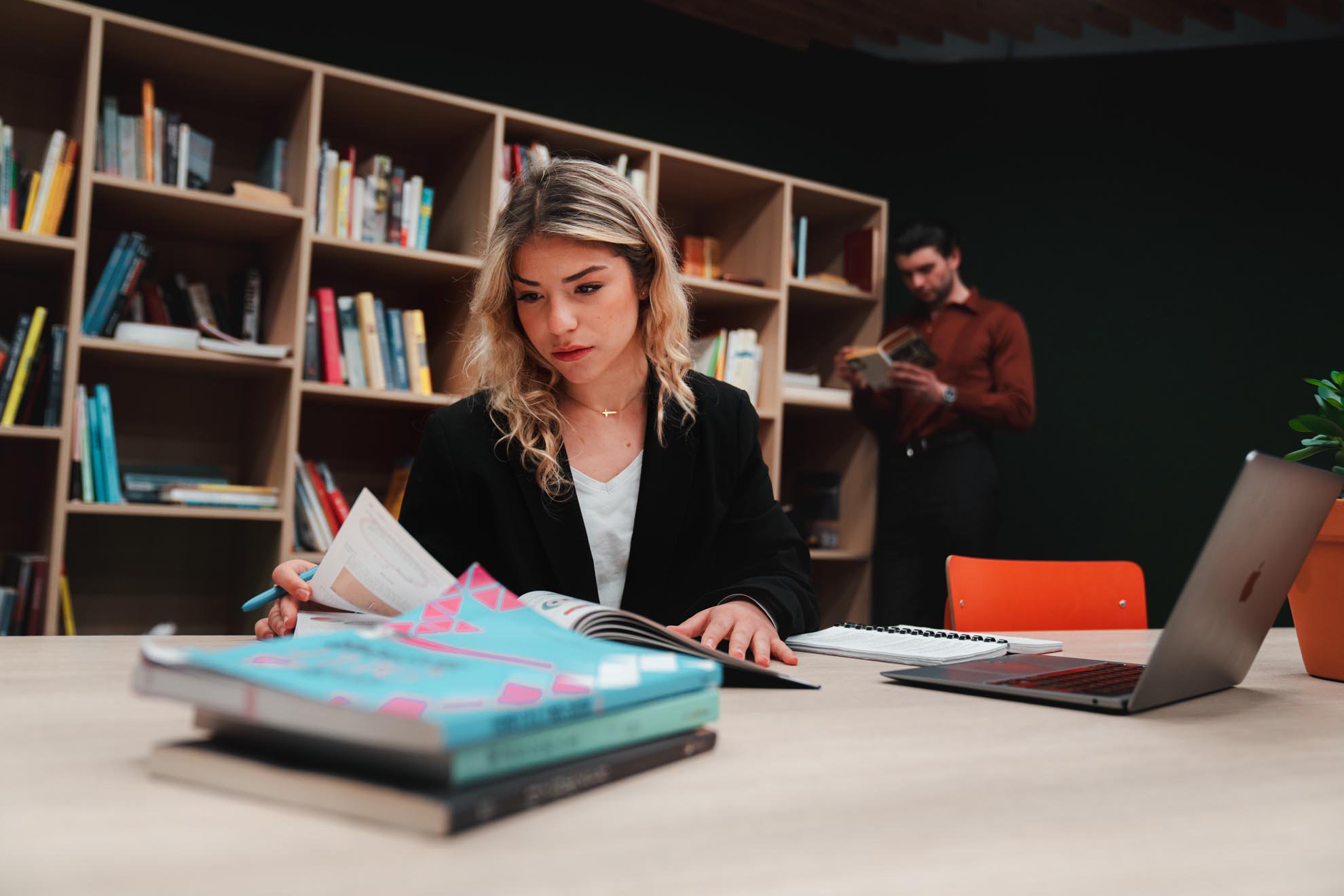Espace bibliotheque dans résidence étudiante à Massy-Palaiseau