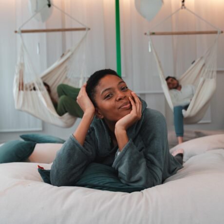 Espace de repos avec hamac dans résidence étudiante à Villejuif