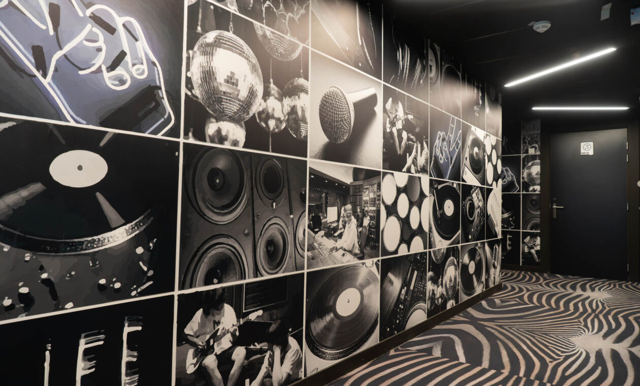 Résidence Ecla Genève Archamps - couloir musique