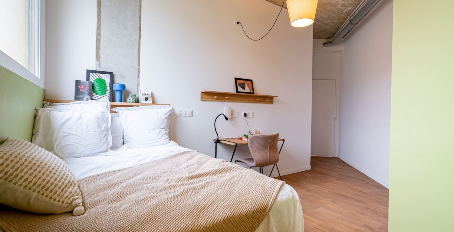 logement en colocation type mini studio à Genève Archamps dans la résidence Ecla avec espace nuit et coin bureau