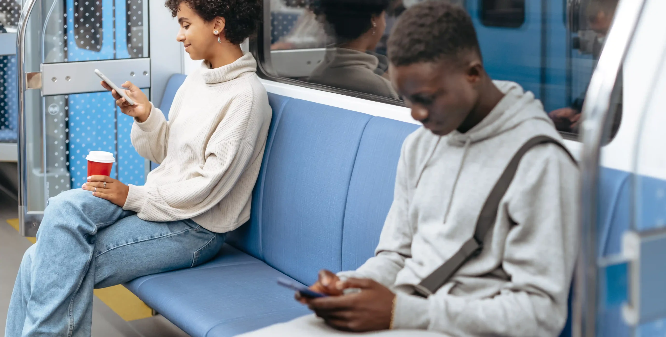 passagers dans métro